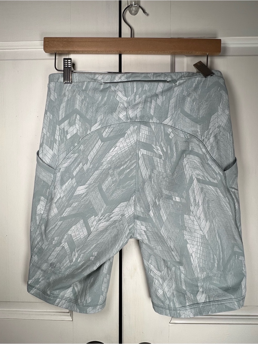 Lululemon Swift Speed High-Rise Short 8" Reverberate Chevron Jacquard Size 8 - Picture 8 of 12